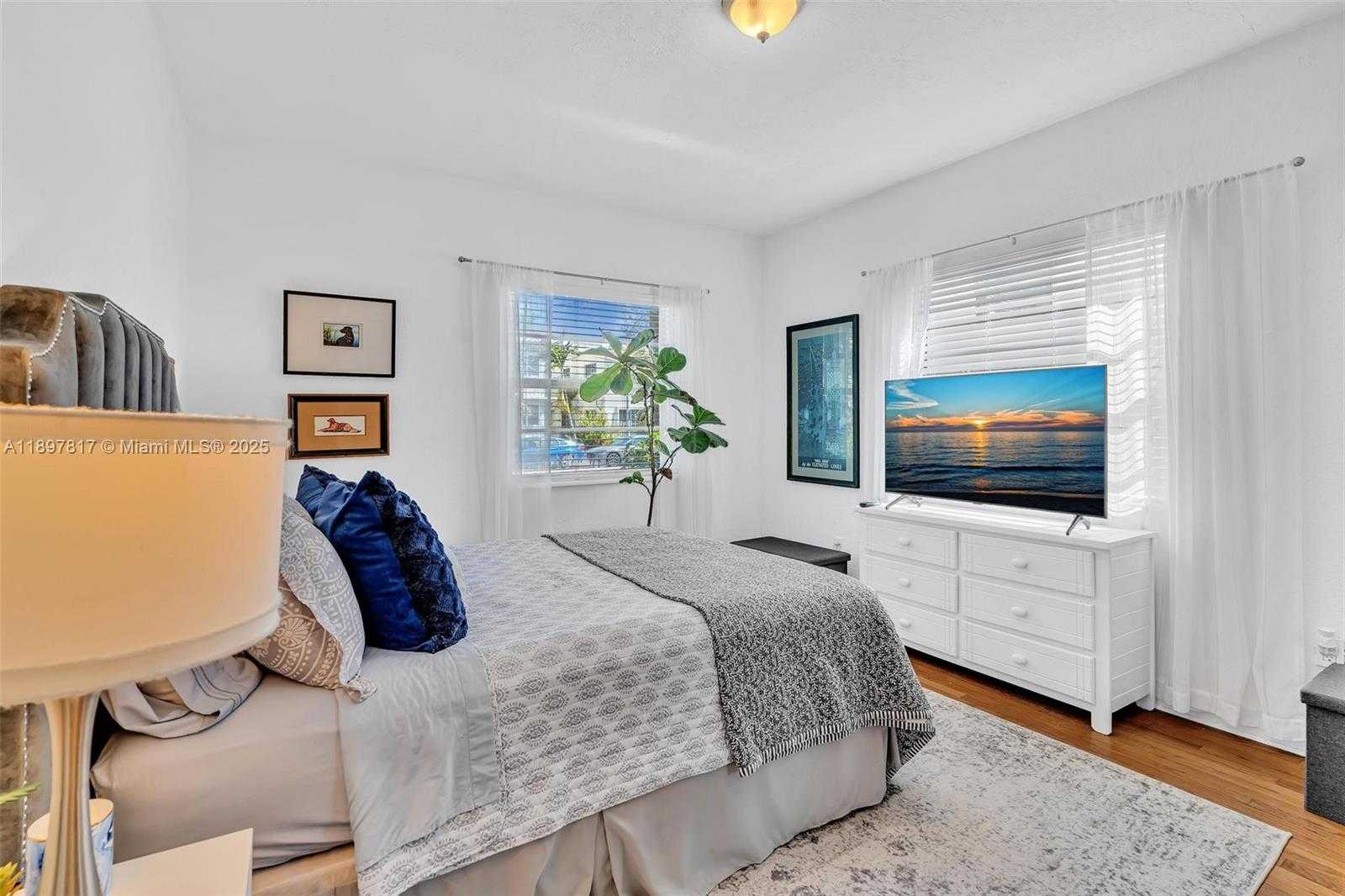Small Image of 836 WEST 40TH ST #1, Miami Beach Number 20