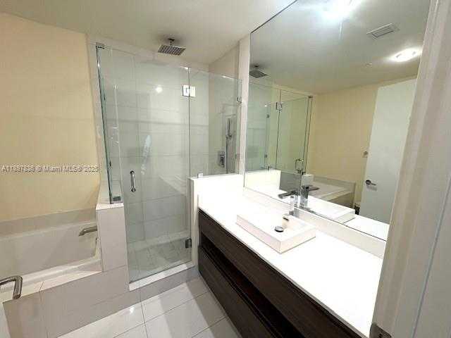 Small Image of 1100 SOUTH MIAMI AVE #811, Miami Number 8
