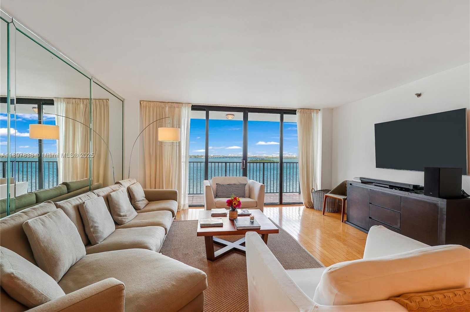 Small Image of 801 NORTH VENETIAN DR #903, Miami Number 10
