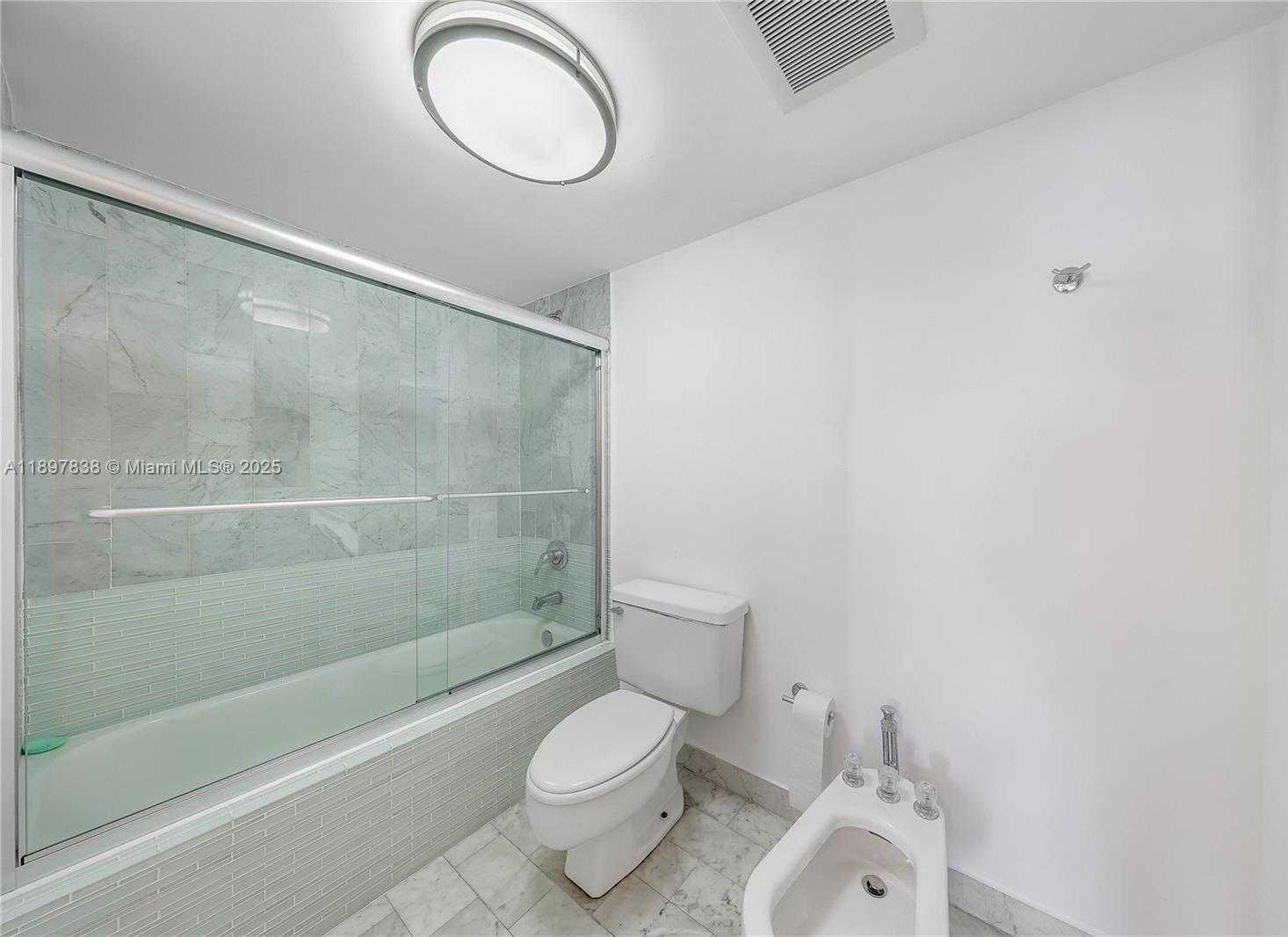 Small Image of 801 NORTH VENETIAN DR #903, Miami Number 16