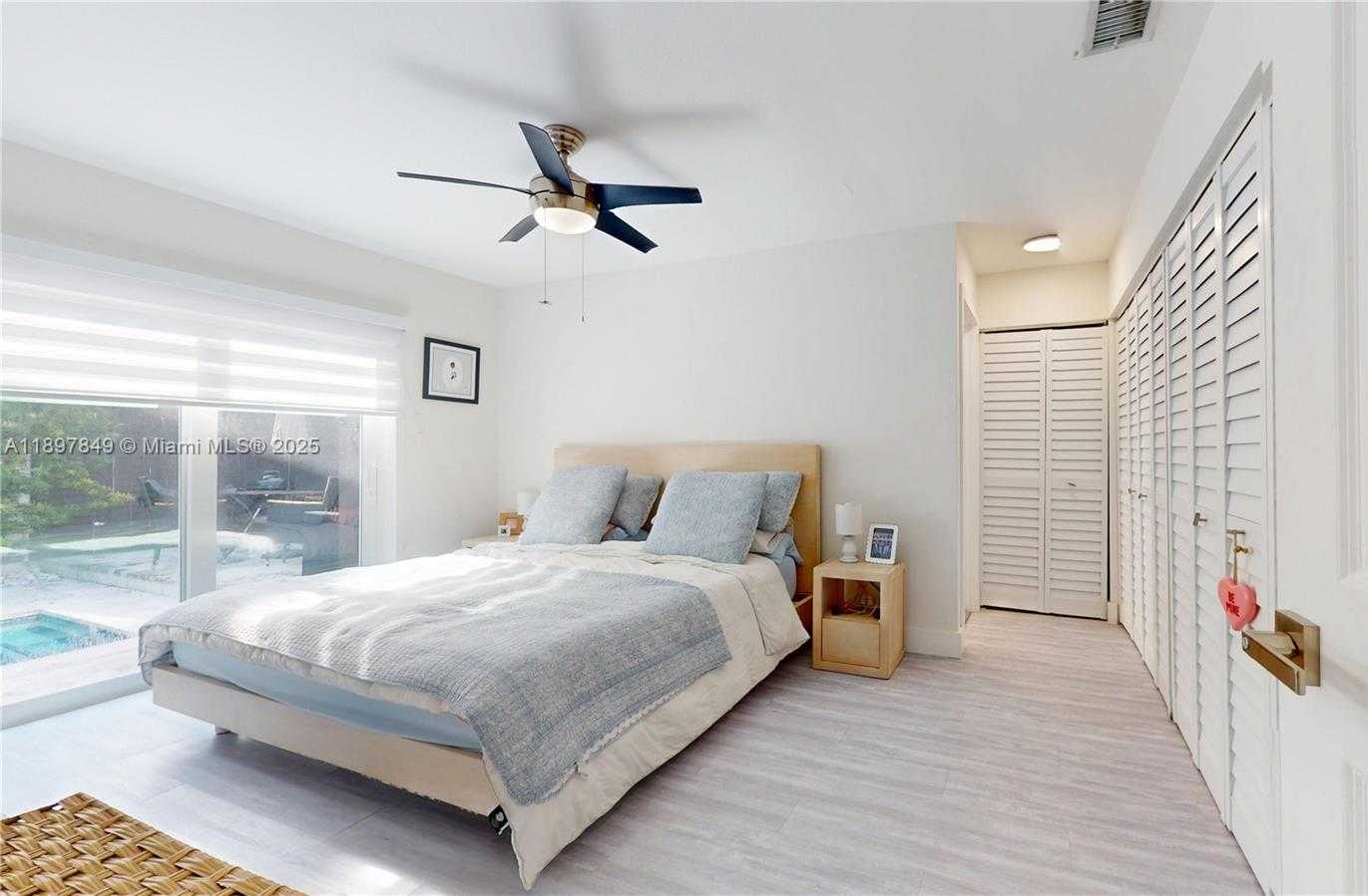 Small Image of 14519 SOUTH WEST 139TH AVE CIR E, Miami Number 14