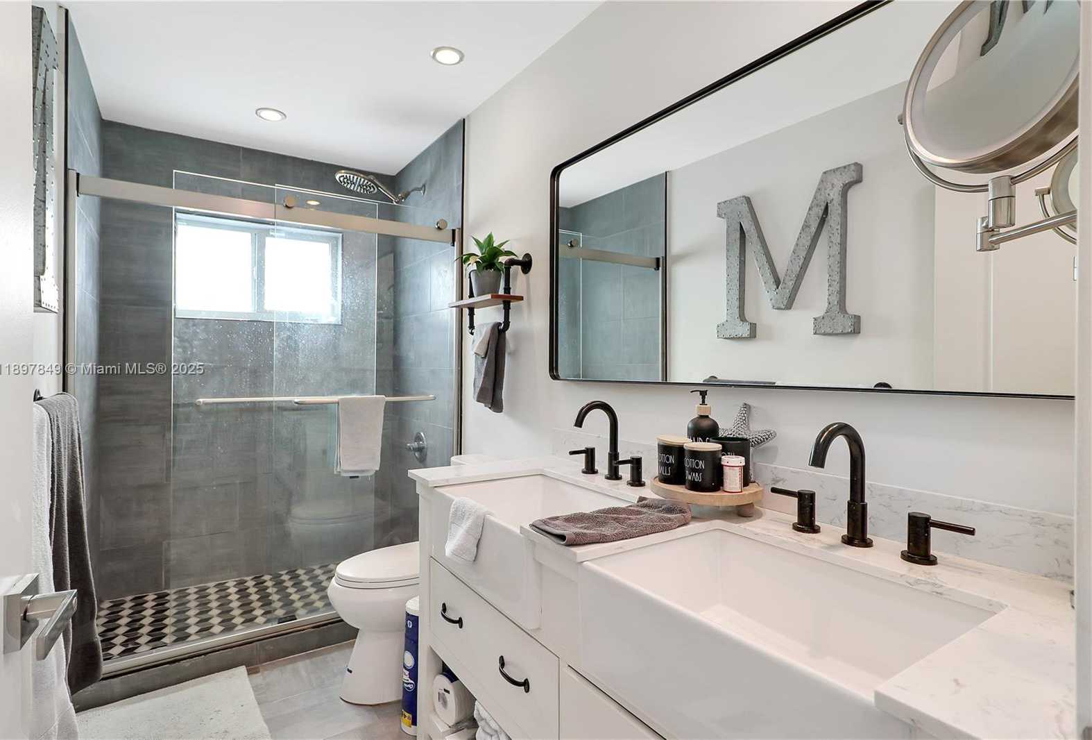 Small Image of 14519 SOUTH WEST 139TH AVE CIR E, Miami Number 17