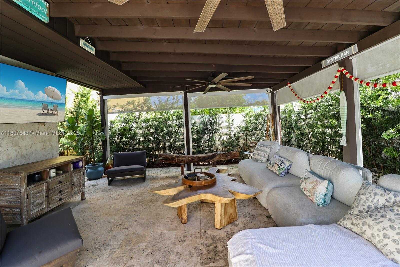 Small Image of 14519 SOUTH WEST 139TH AVE CIR E, Miami Number 24