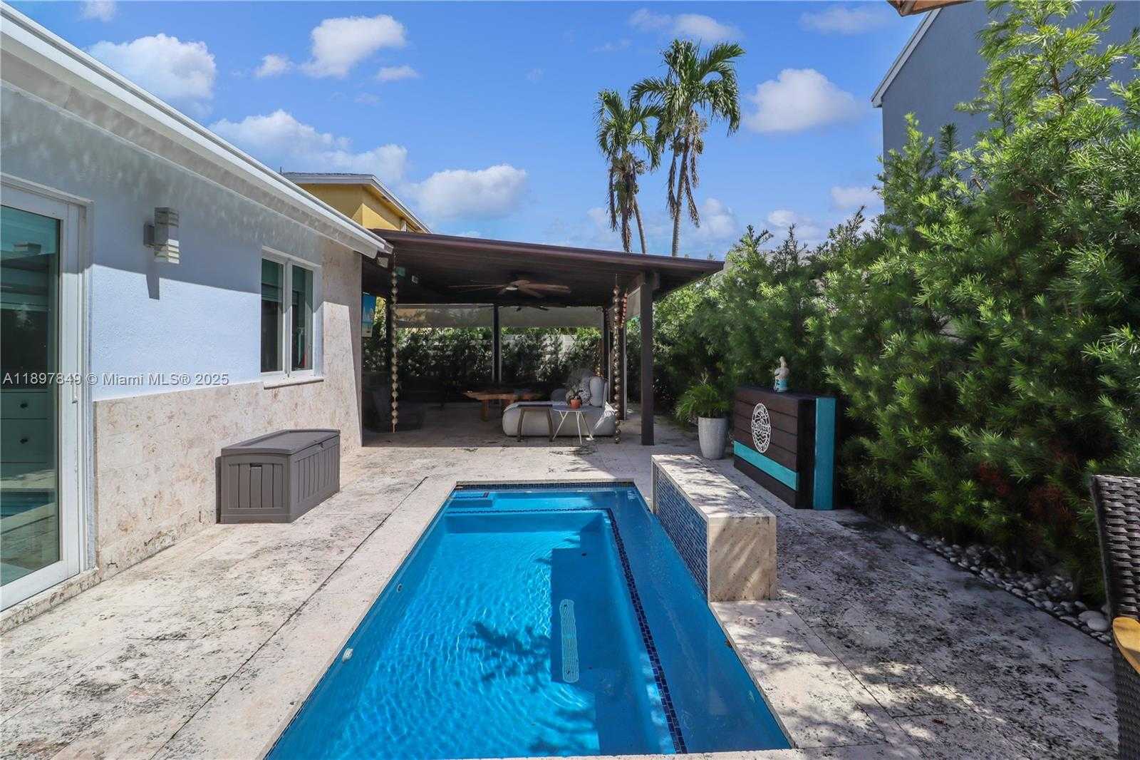 Small Image of 14519 SOUTH WEST 139TH AVE CIR E, Miami Number 28