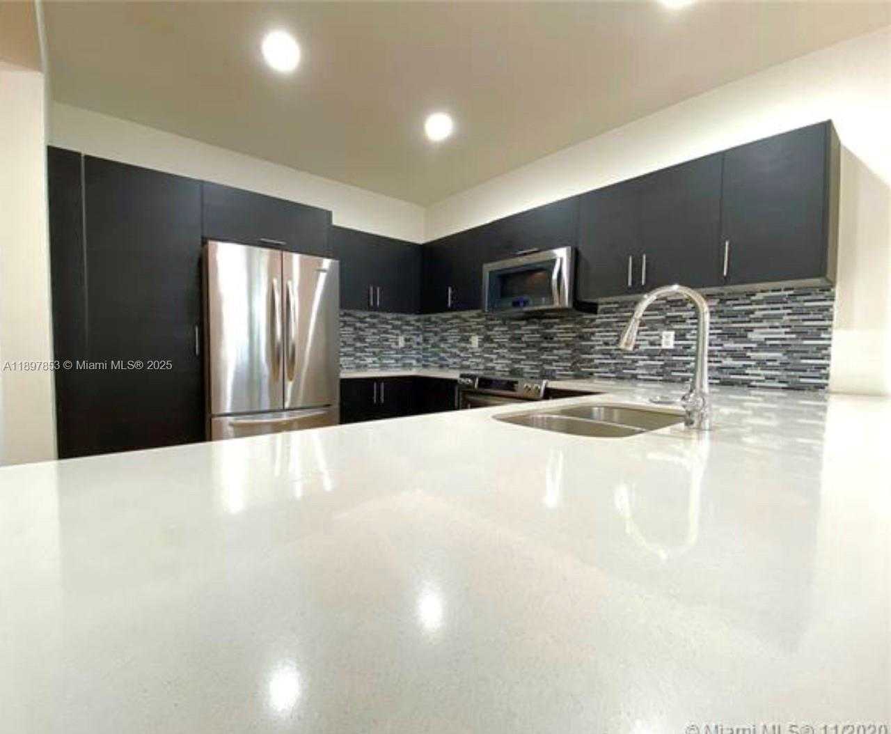 Small Image of 10306 NORTH WEST 70TH TER, Doral Number 14