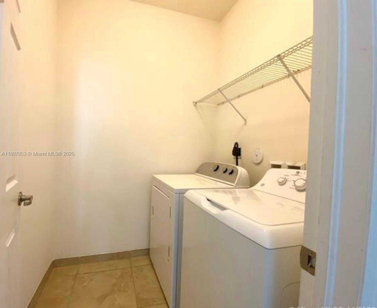 Small Image of 10306 NORTH WEST 70TH TER, Doral Number 25