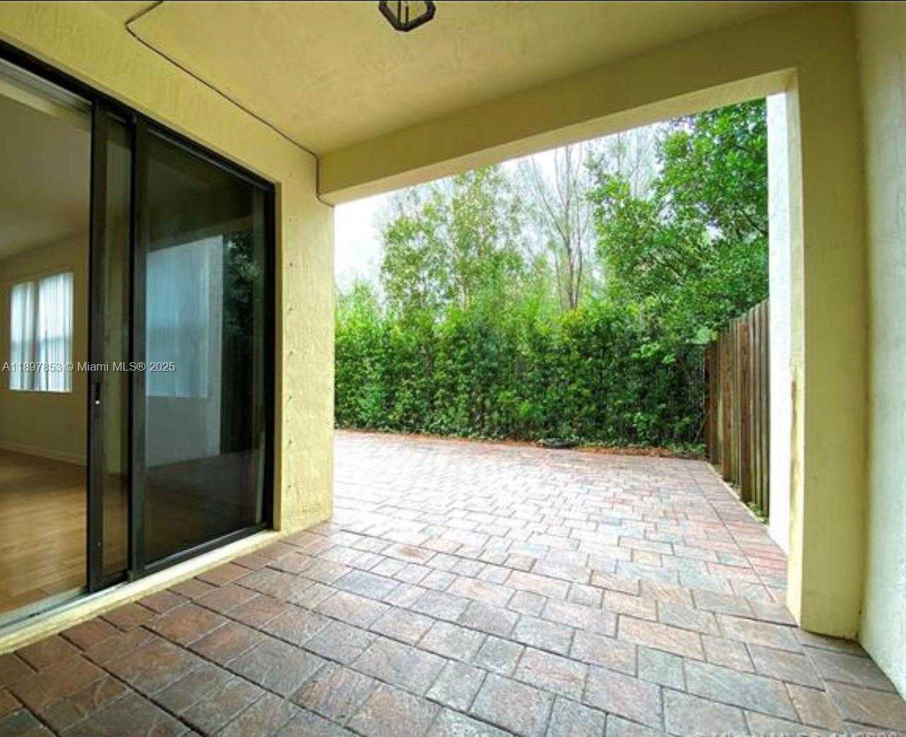 Small Image of 10306 NORTH WEST 70TH TER, Doral Number 27