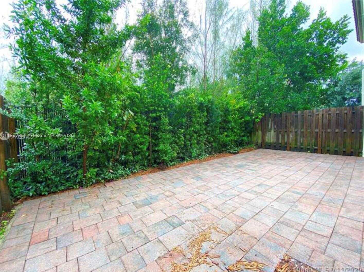 Small Image of 10306 NORTH WEST 70TH TER, Doral Number 29