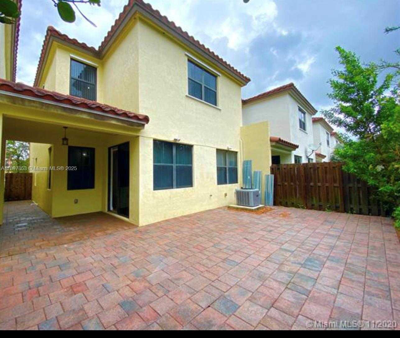 Small Image of 10306 NORTH WEST 70TH TER, Doral Number 30
