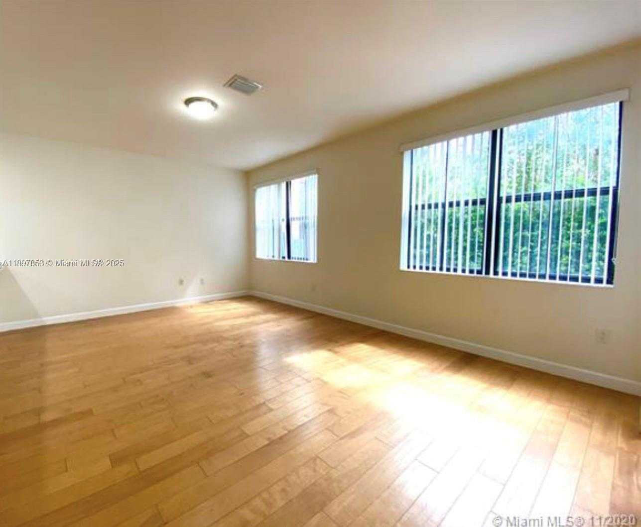 Small Image of 10306 NORTH WEST 70TH TER, Doral Number 7
