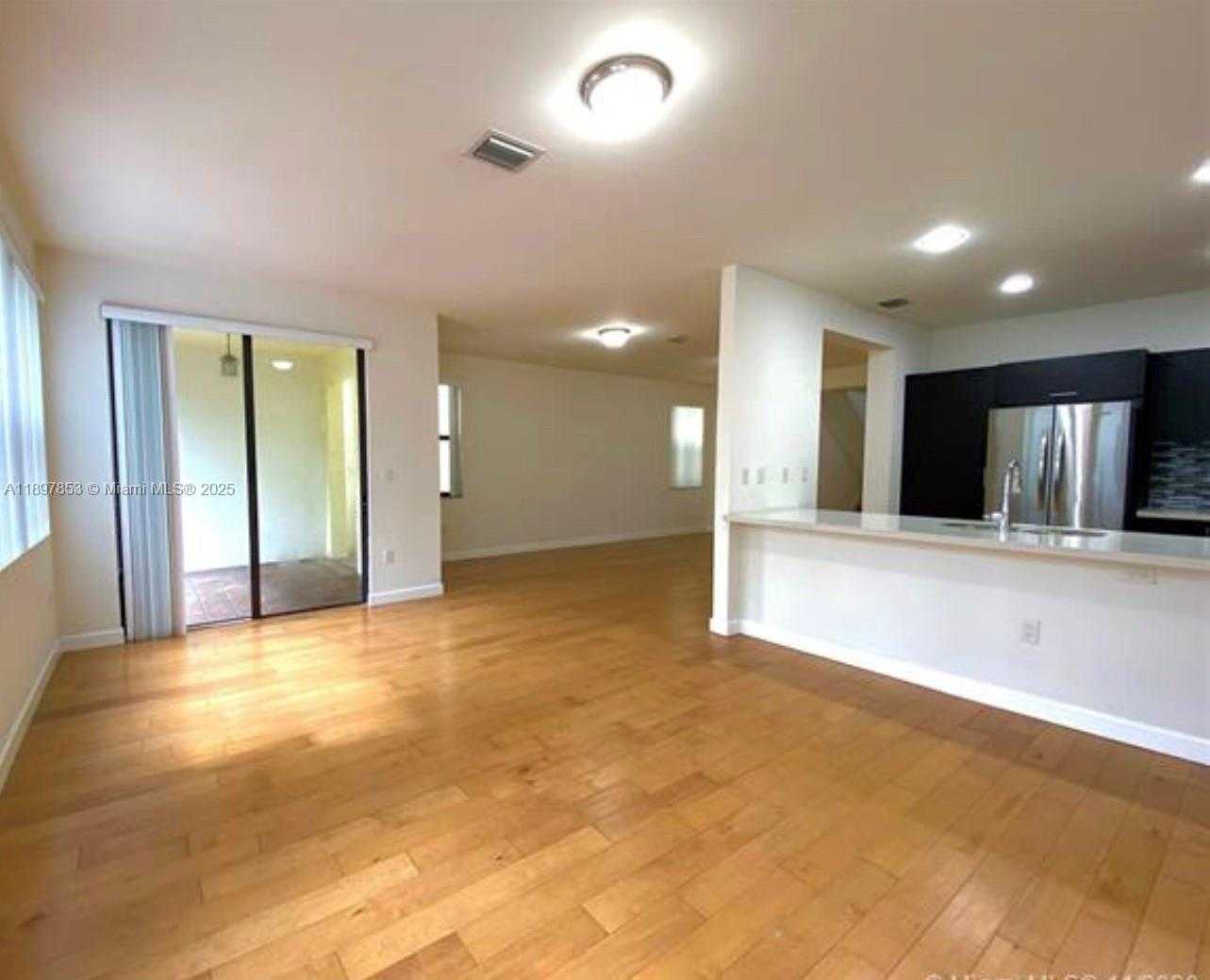 Small Image of 10306 NORTH WEST 70TH TER, Doral Number 8