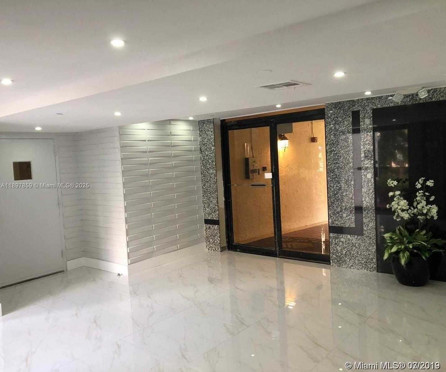 Small Image of 17021 NORTH BAY RD #405, Sunny Isles Beach Number 3