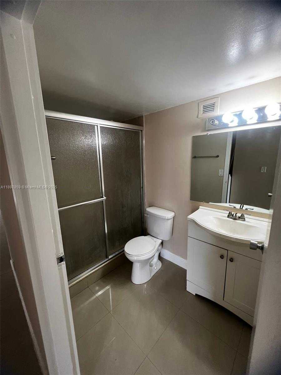 Small Image of 17021 NORTH BAY RD #405, Sunny Isles Beach Number 7