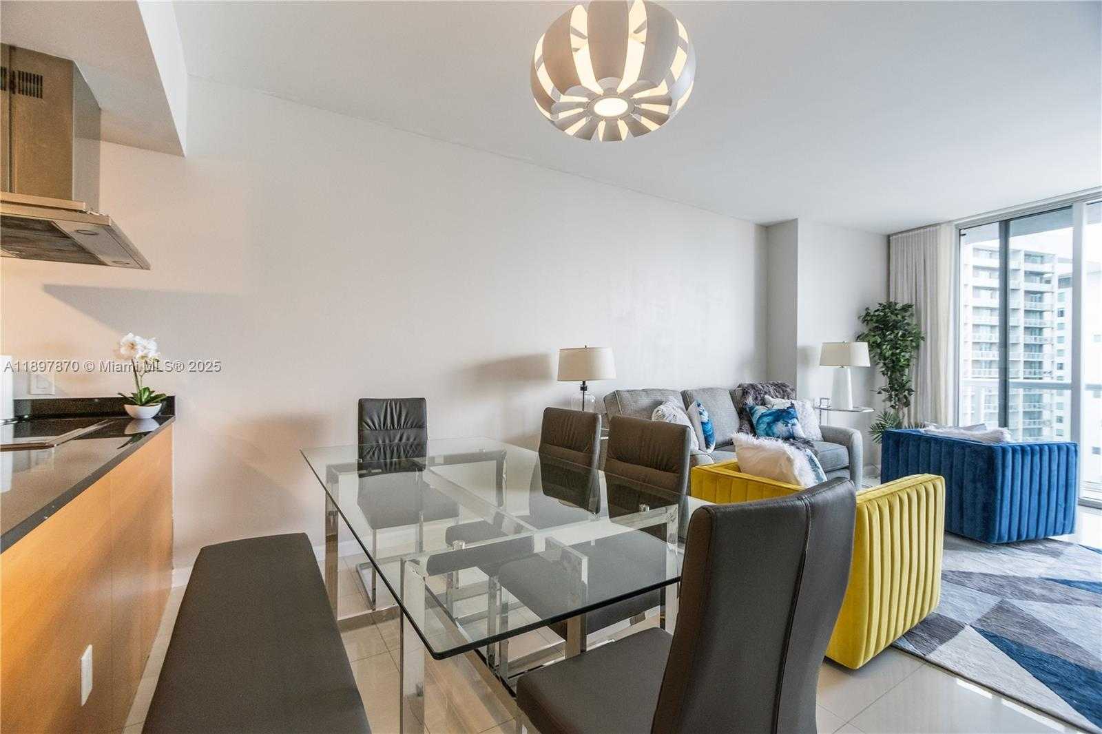 Small Image of 485 BRICKELL AVE #3506, Miami Number 5