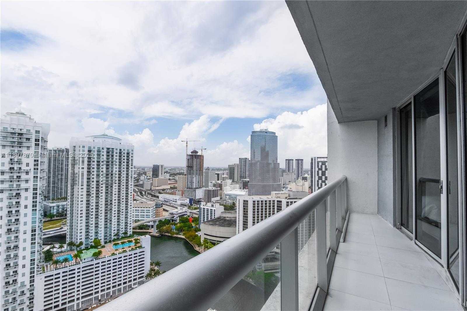 Small Image of 485 BRICKELL AVE #3506, Miami Number 8