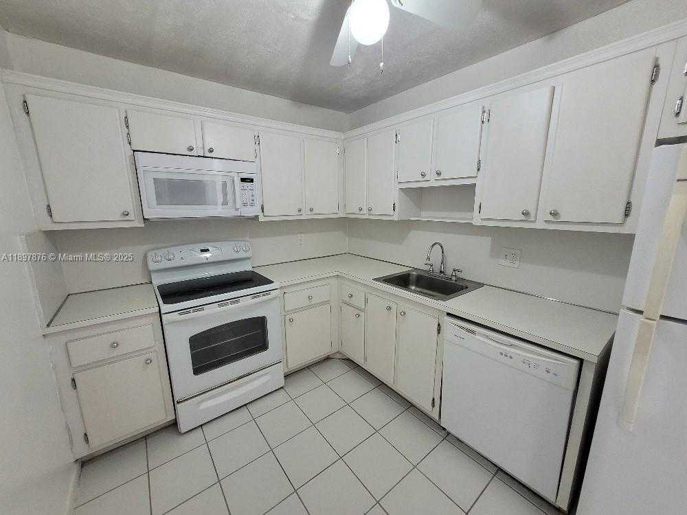 Small Image of 1200 Miami Gardens Dr, Miami, FL 33179, USA Number 2