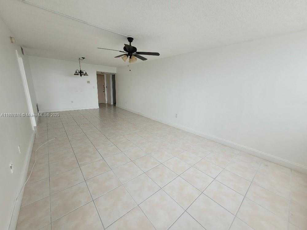 Small Image of 1200 Miami Gardens Dr, Miami, FL 33179, USA Number 7