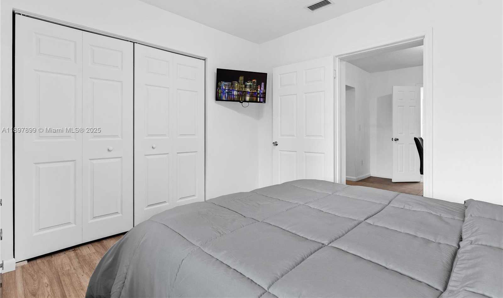 Small Image of 1430 NORTH EAST 11TH ST #1430, Homestead Number 33