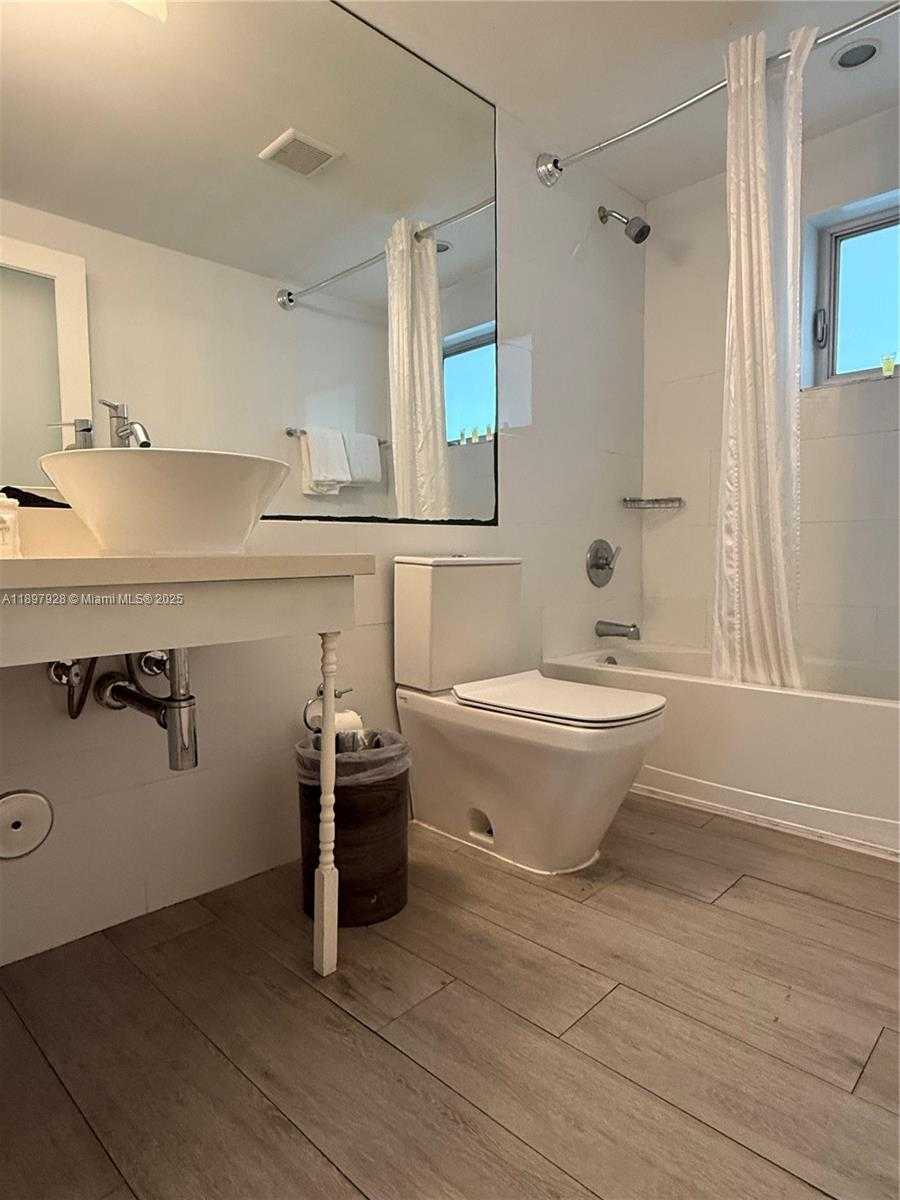 Small Image of 8320 HARDING AVE #1, Miami Beach Number 8