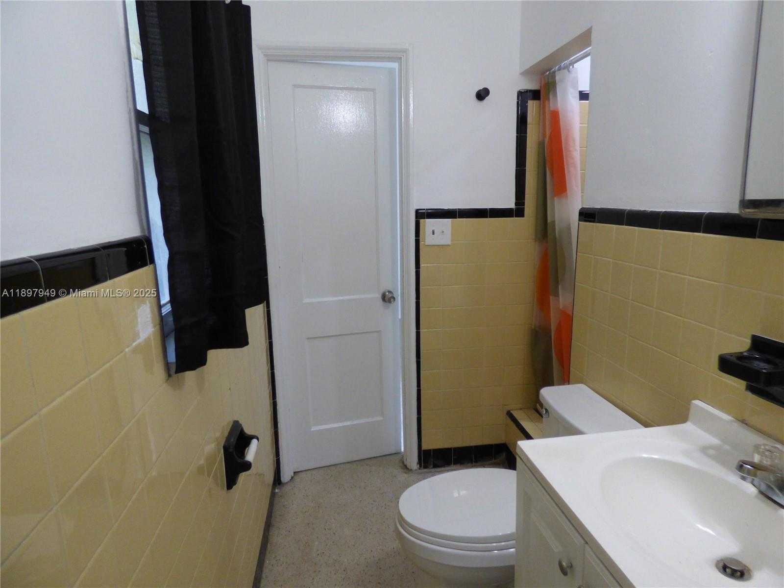 Small Image of 522 NORTH 19TH AVE #1, Hollywood Number 2