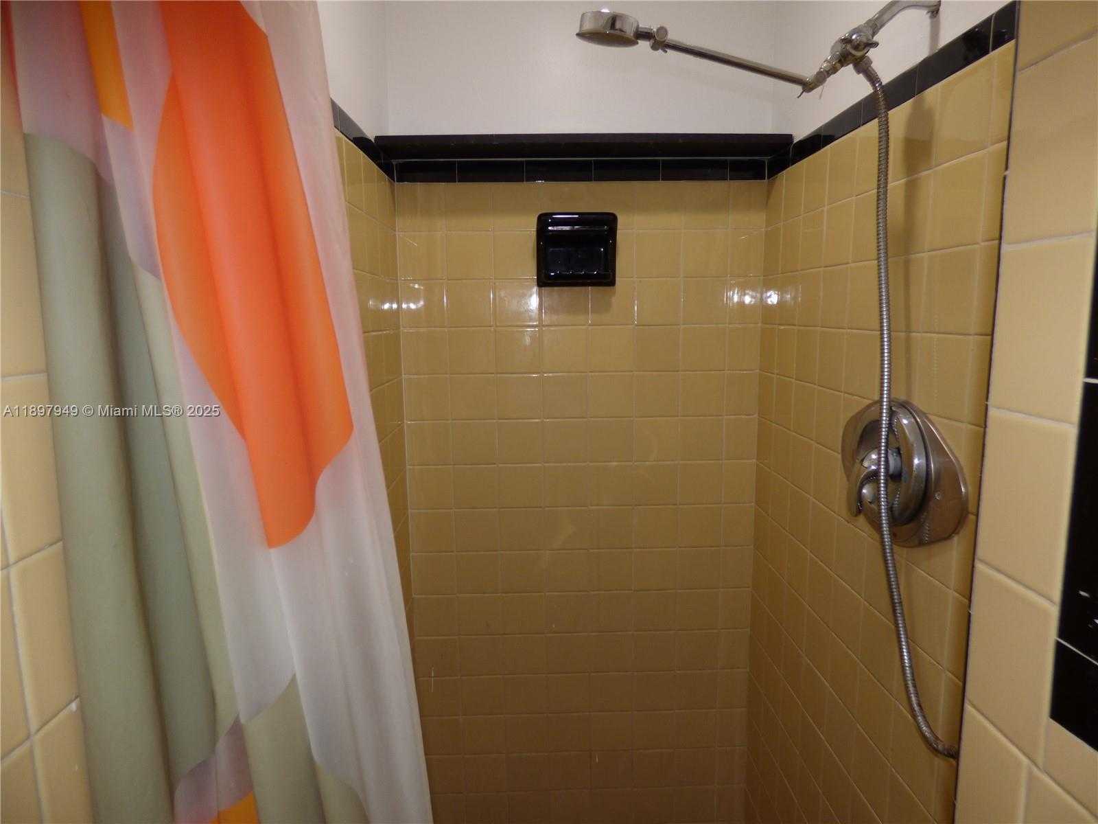 Small Image of 522 NORTH 19TH AVE #1, Hollywood Number 6