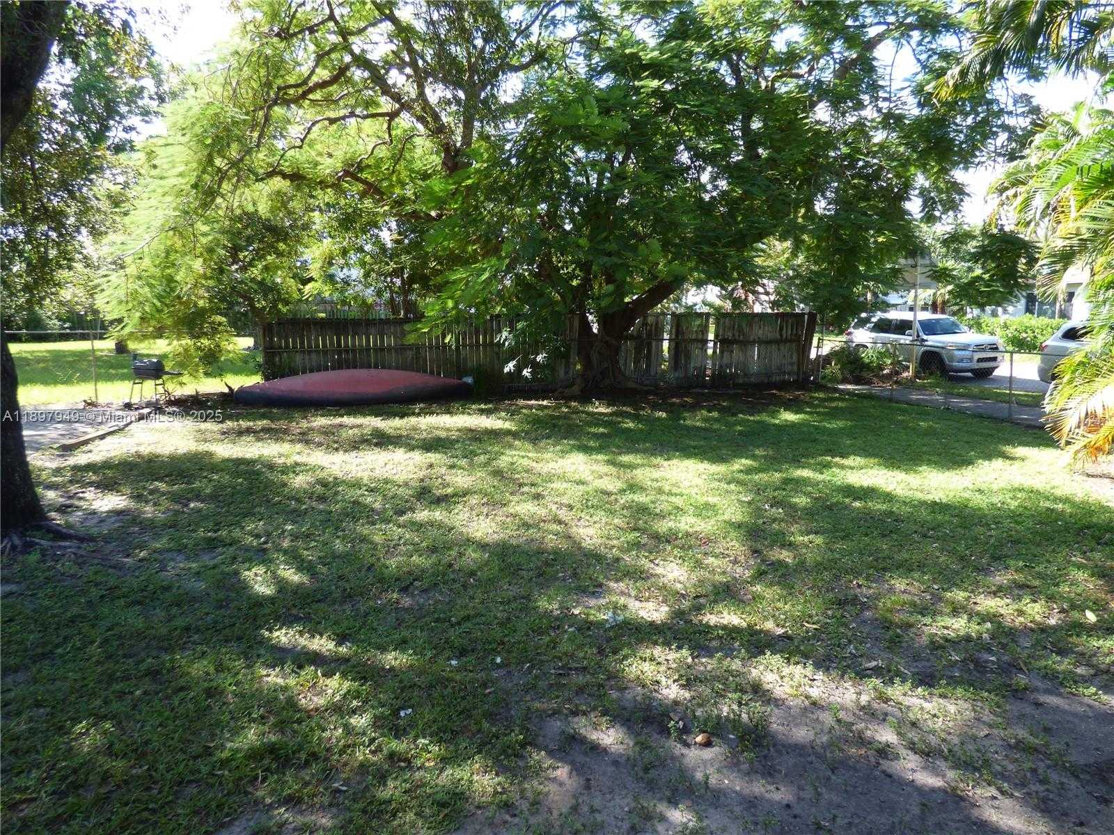 Small Image of 522 NORTH 19TH AVE #1, Hollywood Number 7