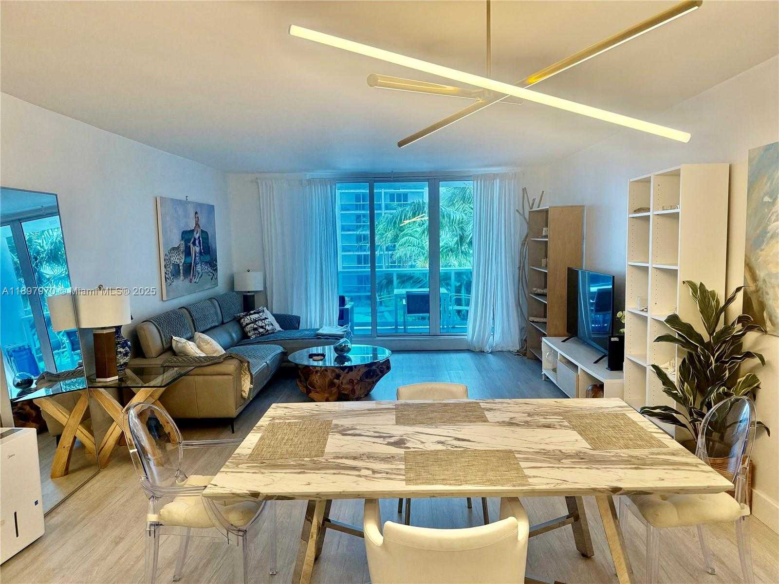 Small Image of 2301 COLLINS AVE #619, Miami Beach Number 2