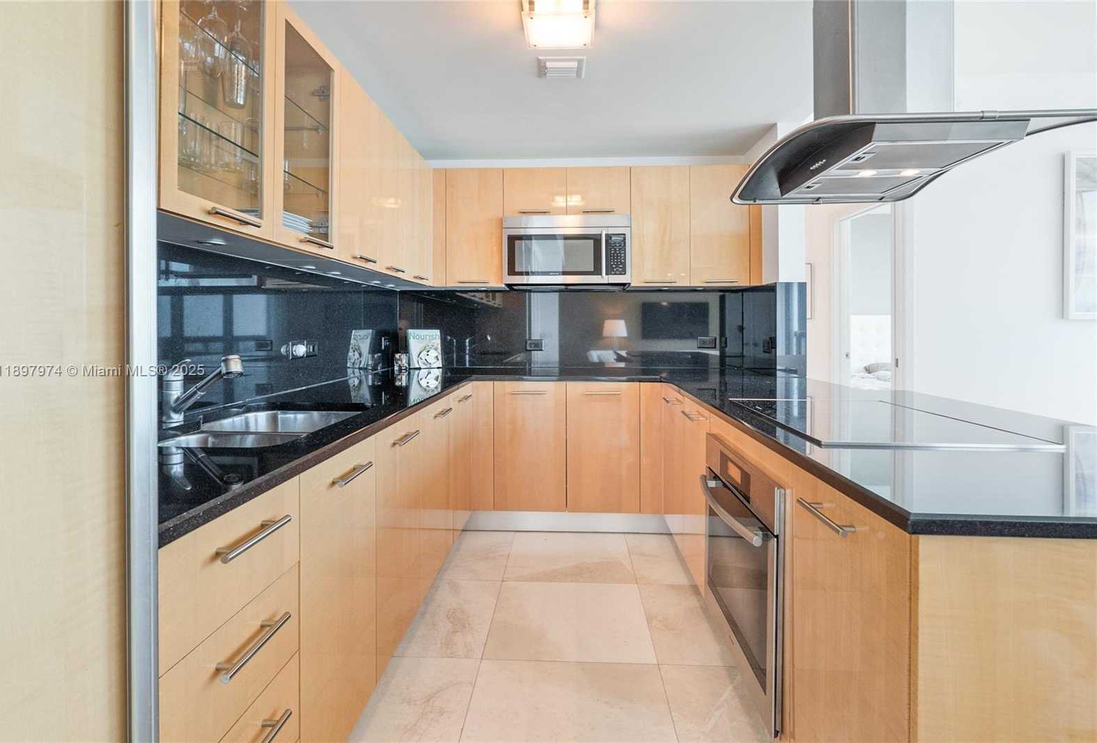 Small Image of 6899 COLLINS AVE #2010, Miami Beach Number 6