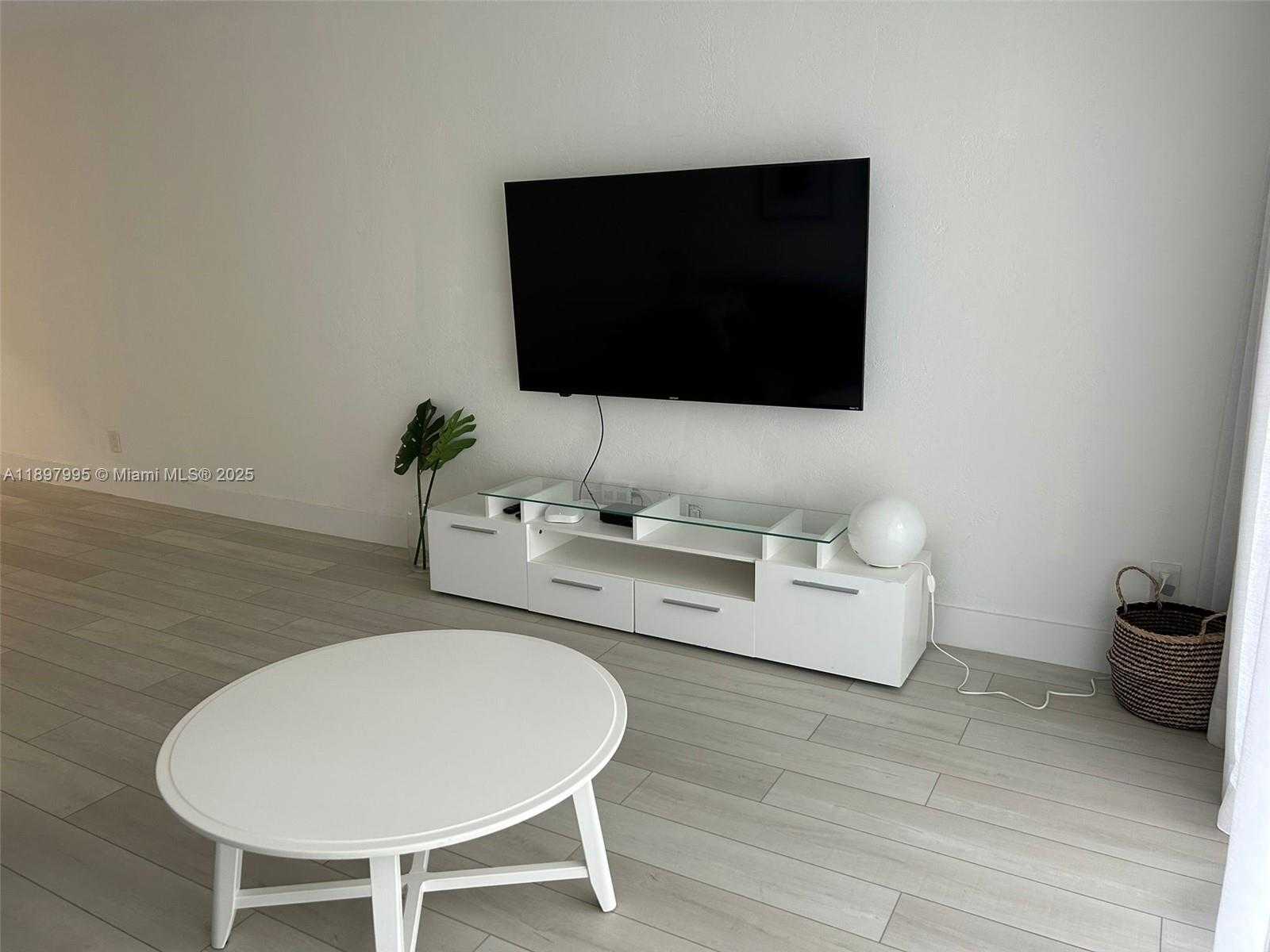 Small Image of 19390 COLLINS AVE #118, Sunny Isles Beach Number 4