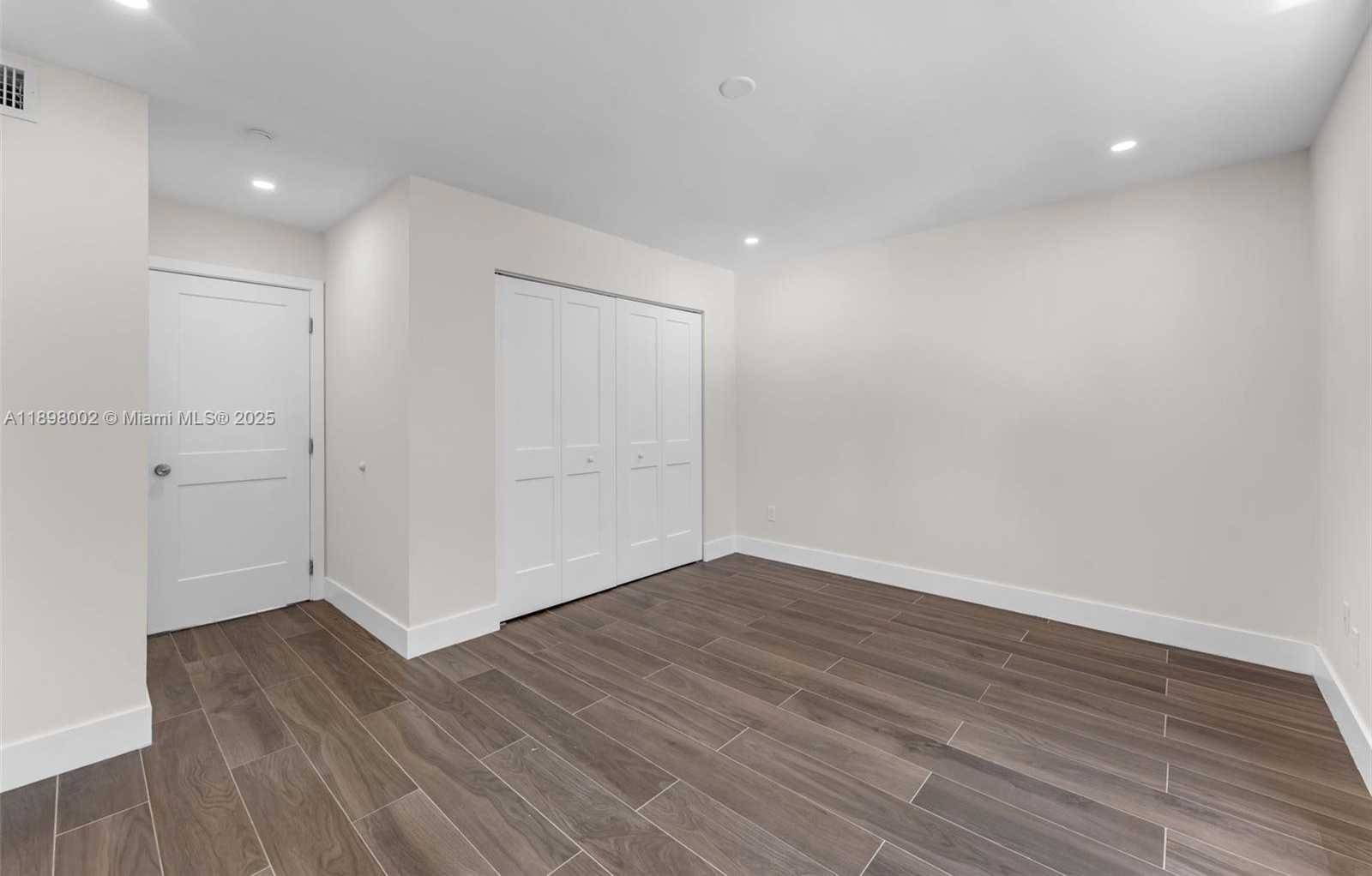 Small Image of 7707 CAMINO REAL #B205, Miami Number 16