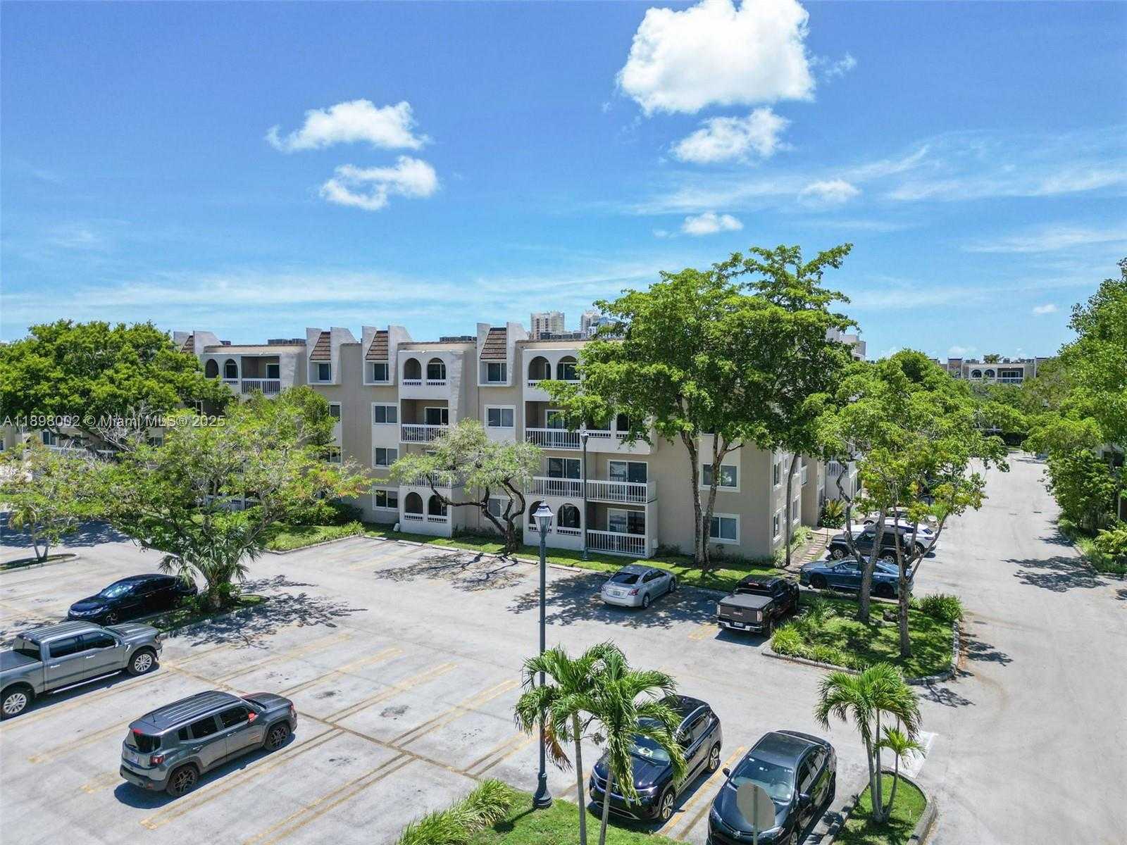 Small Image of 7707 CAMINO REAL #B205, Miami Number 24