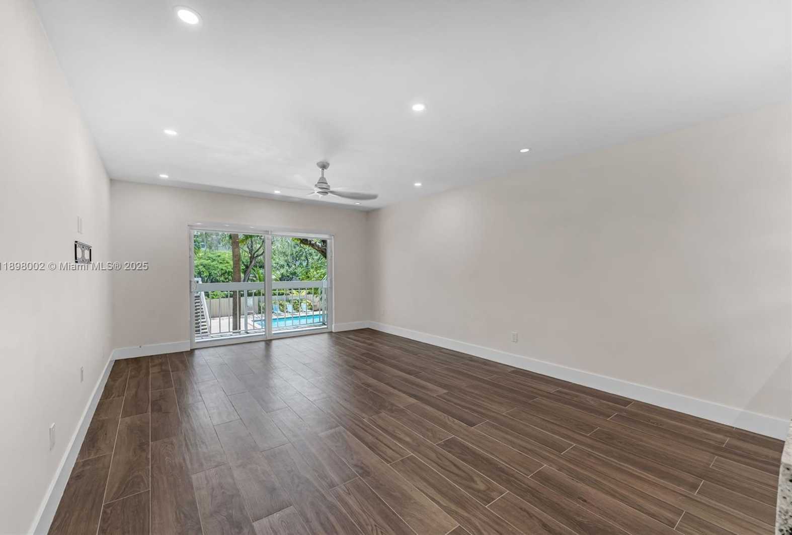 Small Image of 7707 CAMINO REAL #B205, Miami Number 6