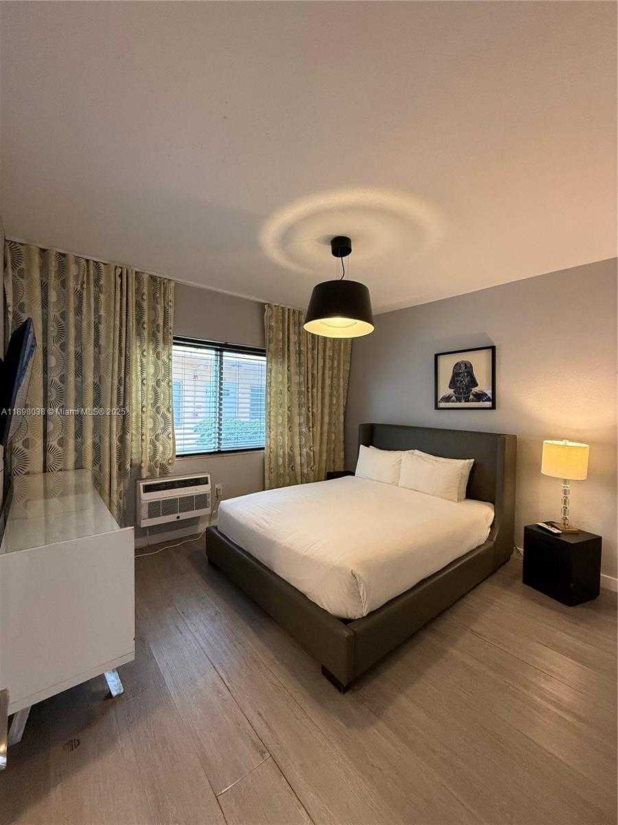 Small Image of 7710 HARDING AVE #1, Miami Beach Number 11