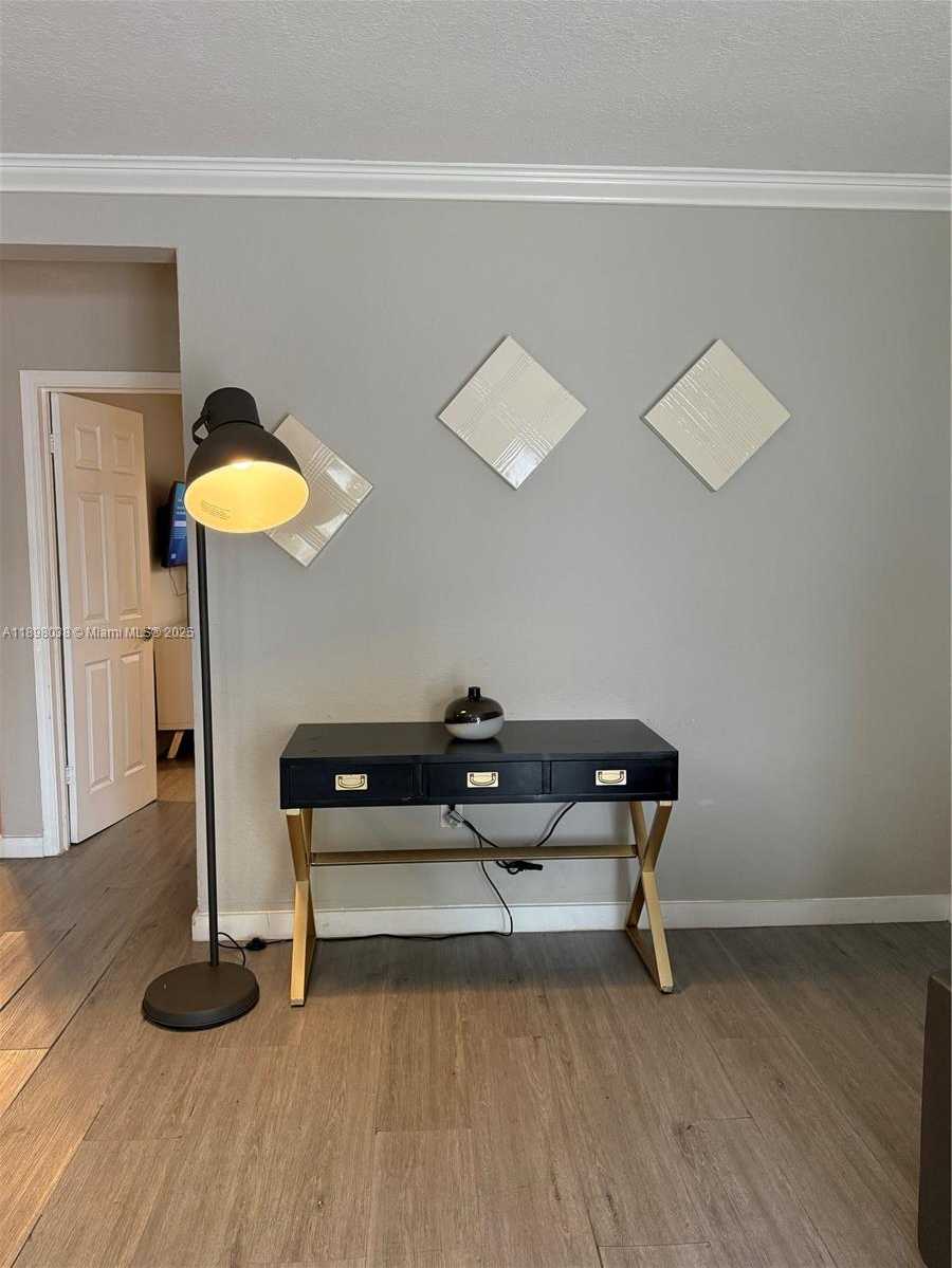 Small Image of 7710 HARDING AVE #1, Miami Beach Number 12