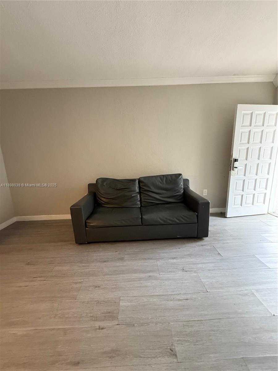 Small Image of 7710 HARDING AVE #1, Miami Beach Number 13