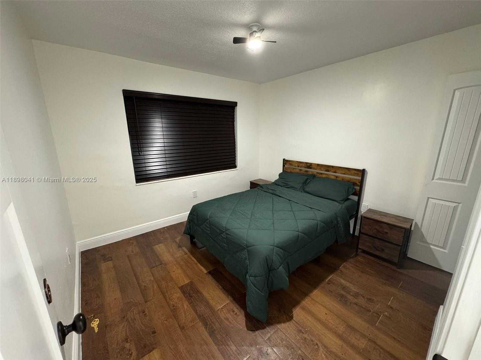 Small Image of 256 NORTH WEST 82ND TER, Miami Number 7