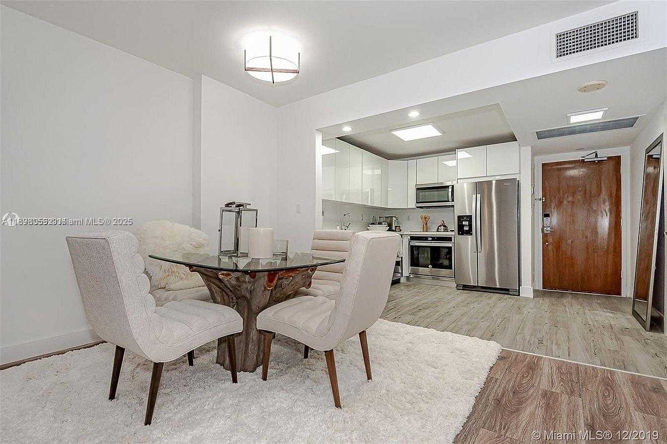 Small Image of 2301 COLLINS AVE #843, Miami Beach Number 2