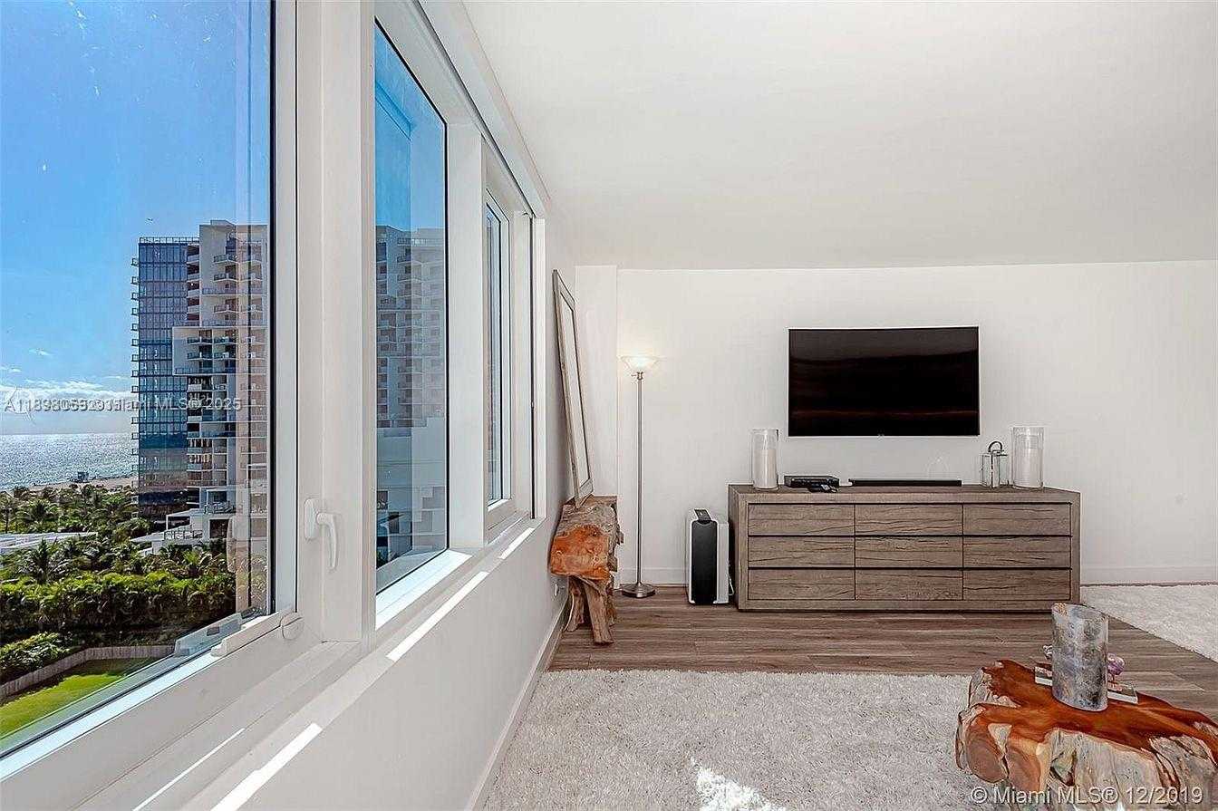 Small Image of 2301 COLLINS AVE #843, Miami Beach Number 5