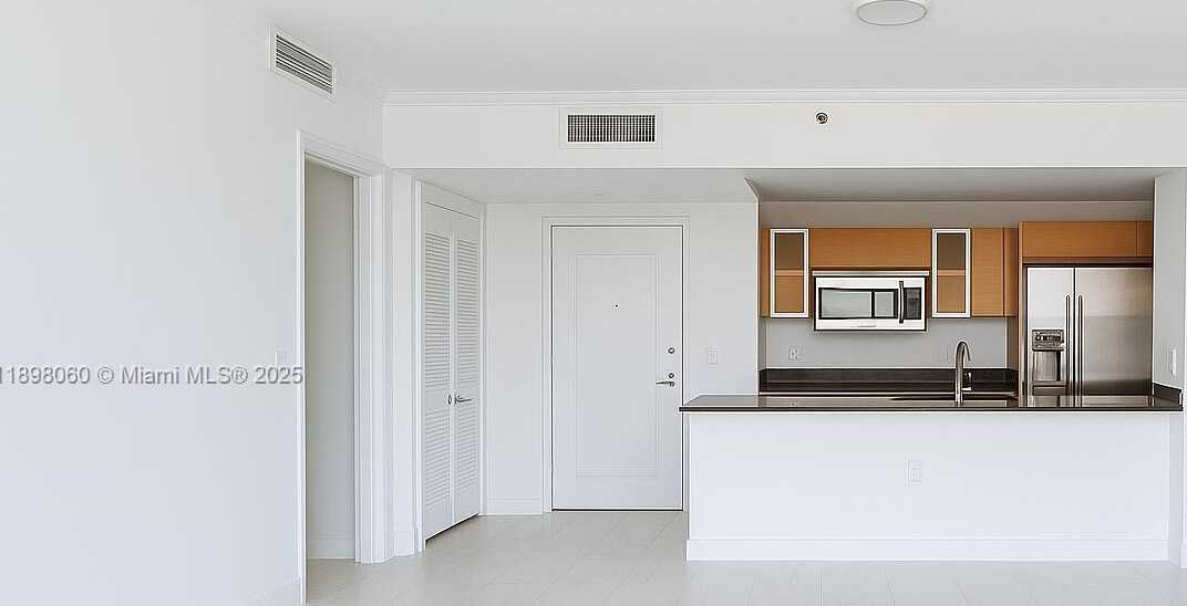 Small Image of 951 BRICKELL AVE #3103, Miami Number 2