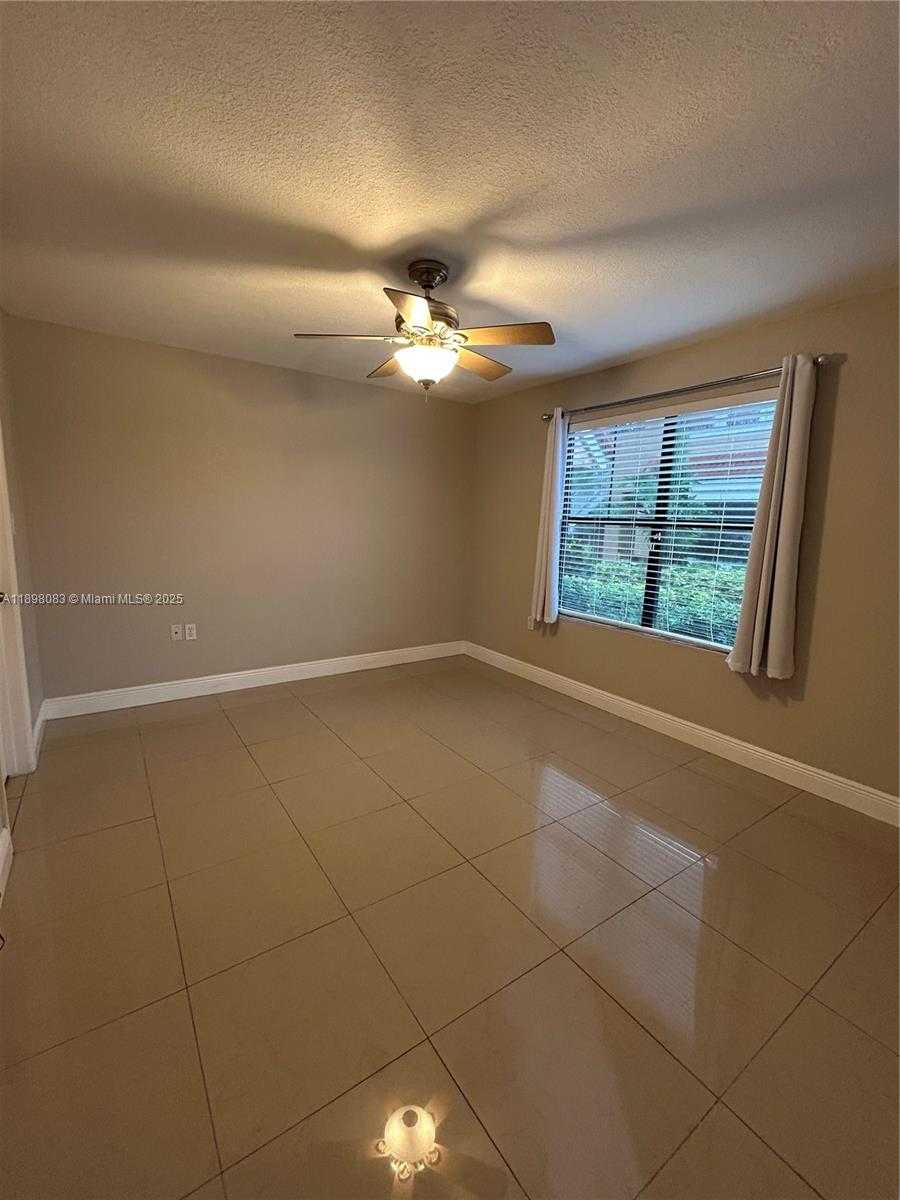 Small Image of 15581 SOUTH WEST 104TH TER #214, Miami Number 10