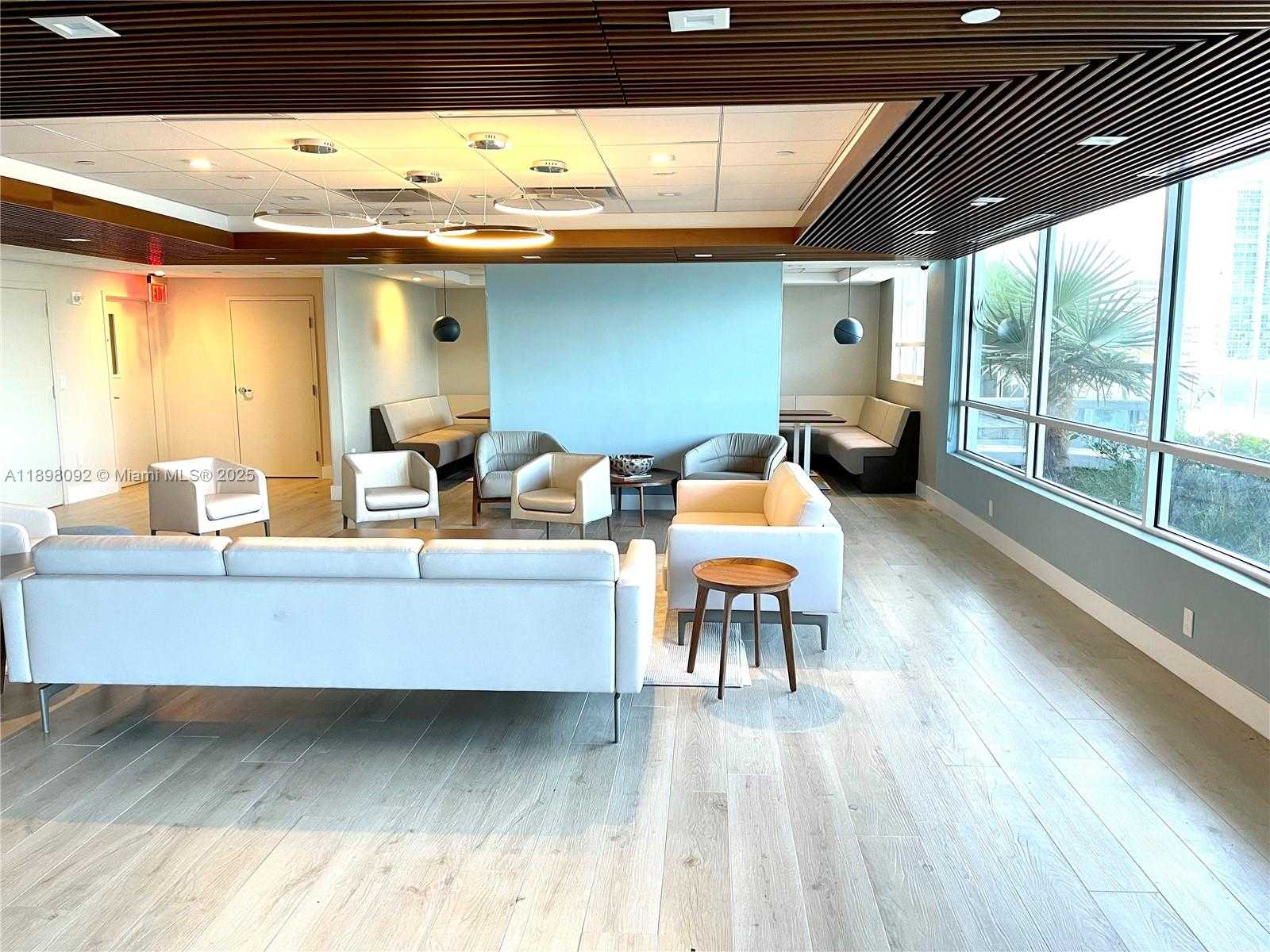 Small Image of 1800 SUNSET HARBOUR DR #1201, Miami Beach Number 13