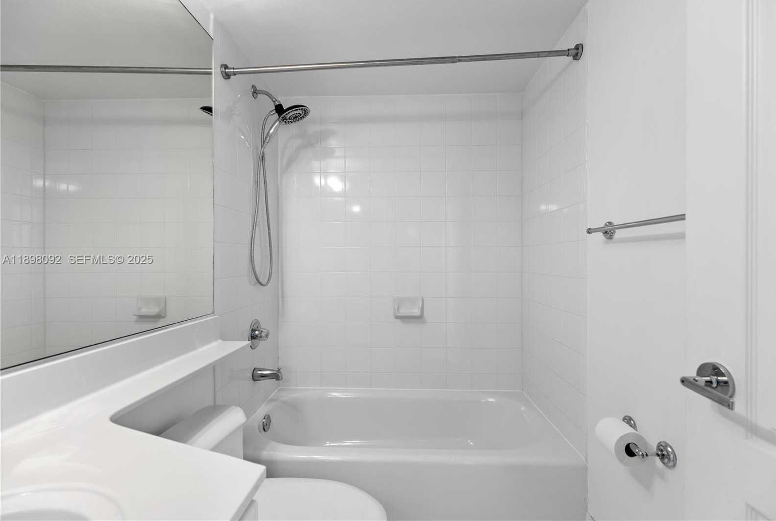 Small Image of 1800 SUNSET HARBOUR DR #1201, Miami Beach Number 22
