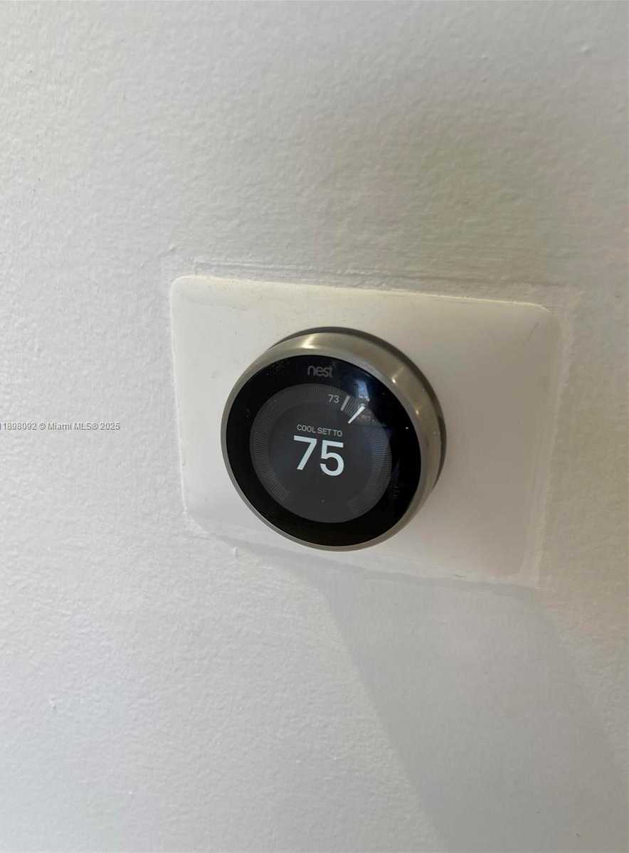 Small Image of 1800 SUNSET HARBOUR DR #1201, Miami Beach Number 8