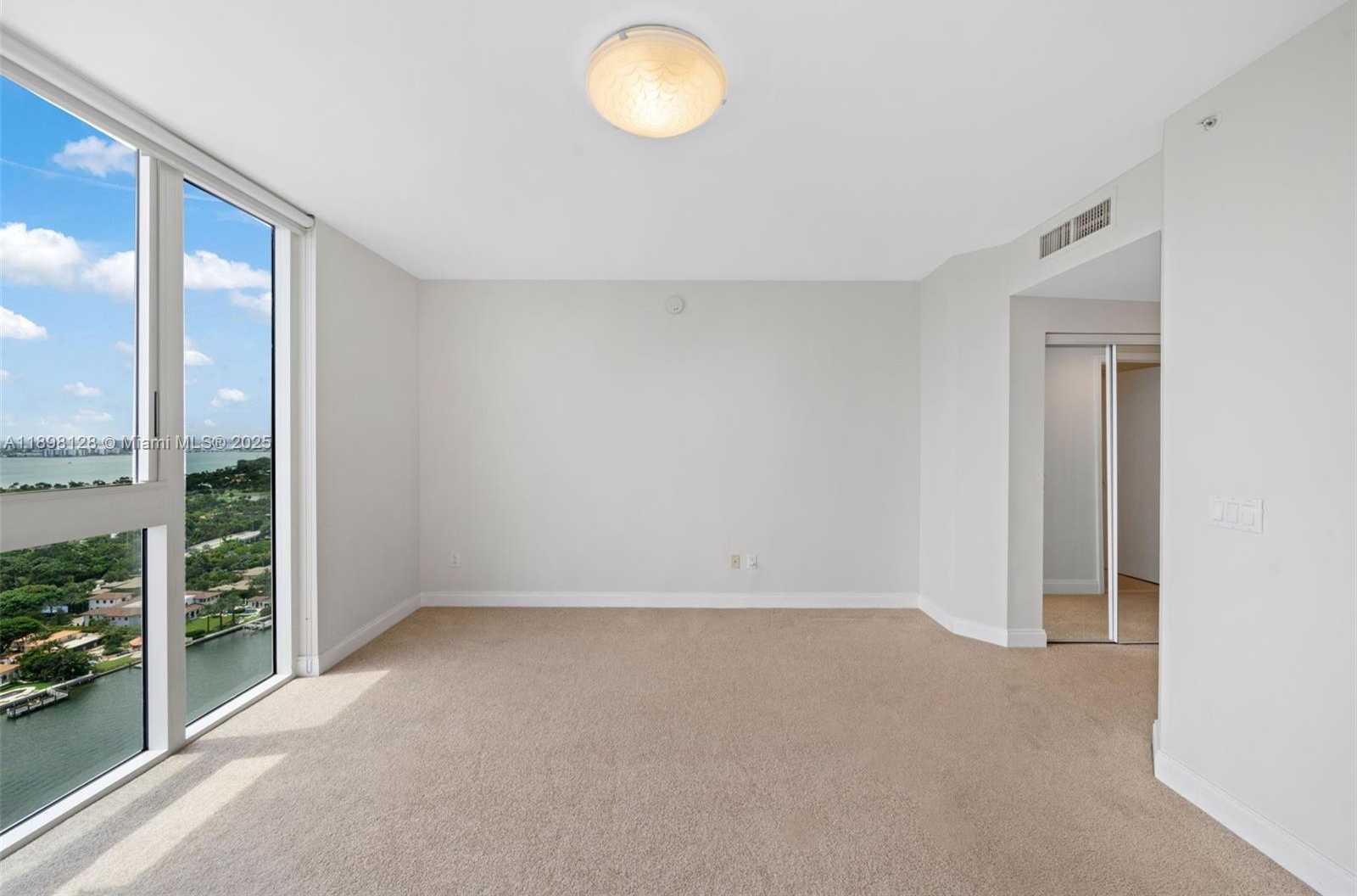 Small Image of 4775 COLLINS AVE #3207, Miami Beach Number 12