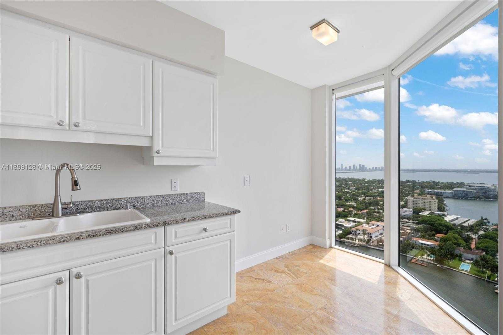 Small Image of 4775 COLLINS AVE #3207, Miami Beach Number 17