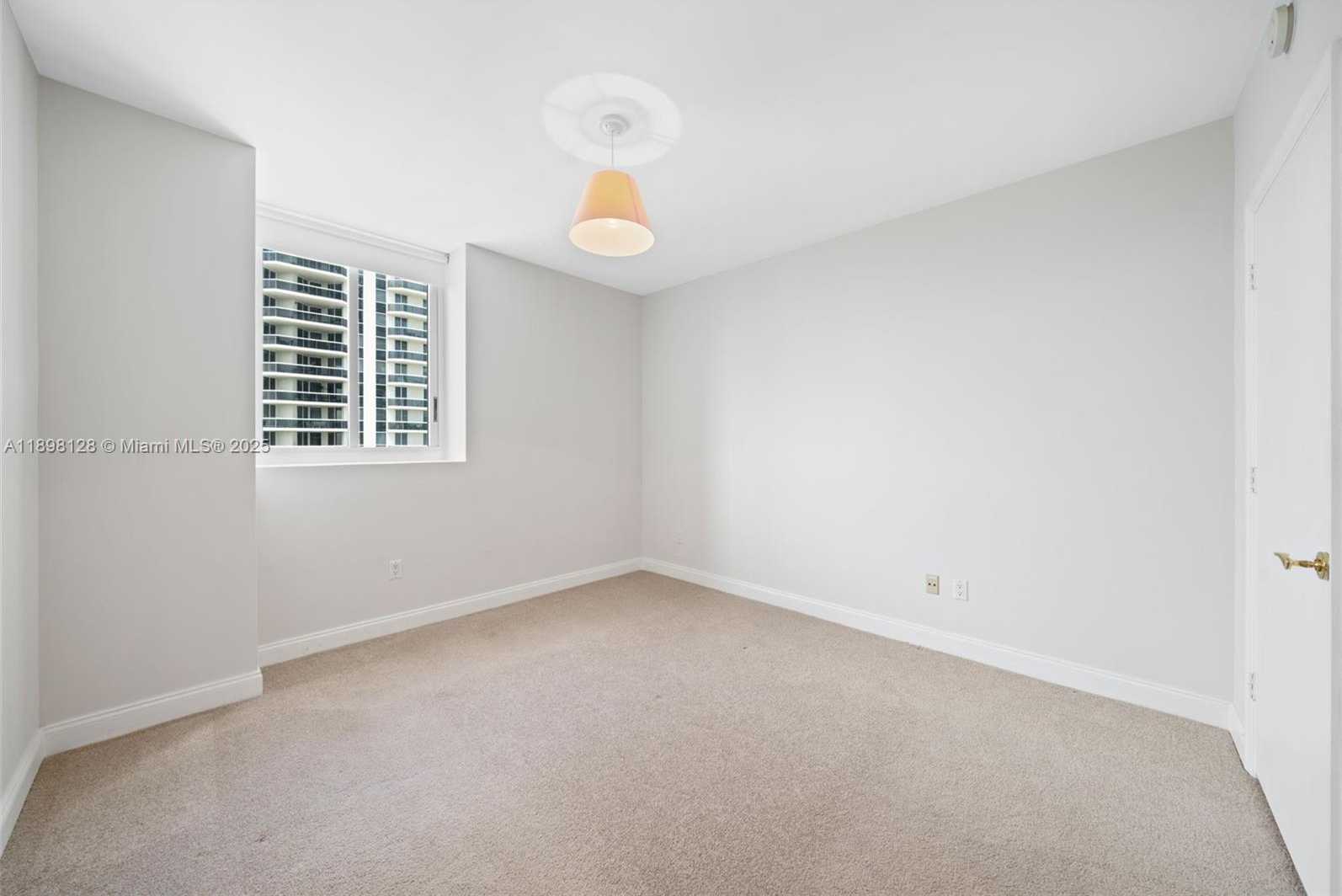 Small Image of 4775 COLLINS AVE #3207, Miami Beach Number 21
