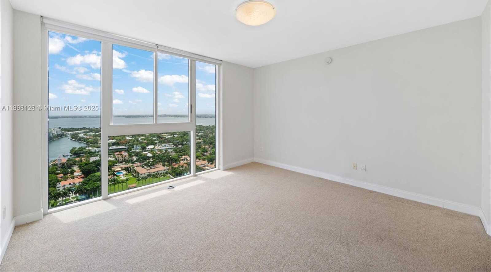 Small Image of 4775 COLLINS AVE #3207, Miami Beach Number 28