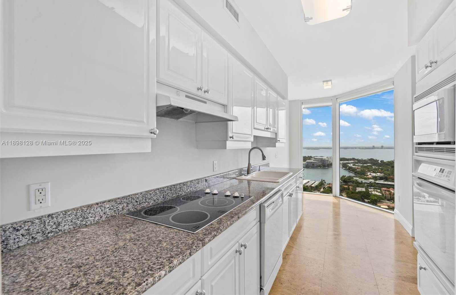 Small Image of 4775 COLLINS AVE #3207, Miami Beach Number 4