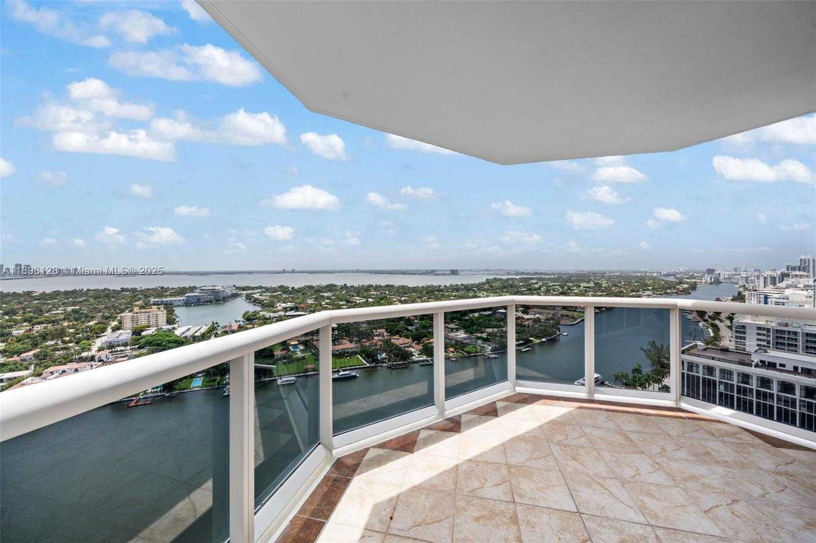 Small Image of 4775 COLLINS AVE #3207, Miami Beach Number 6