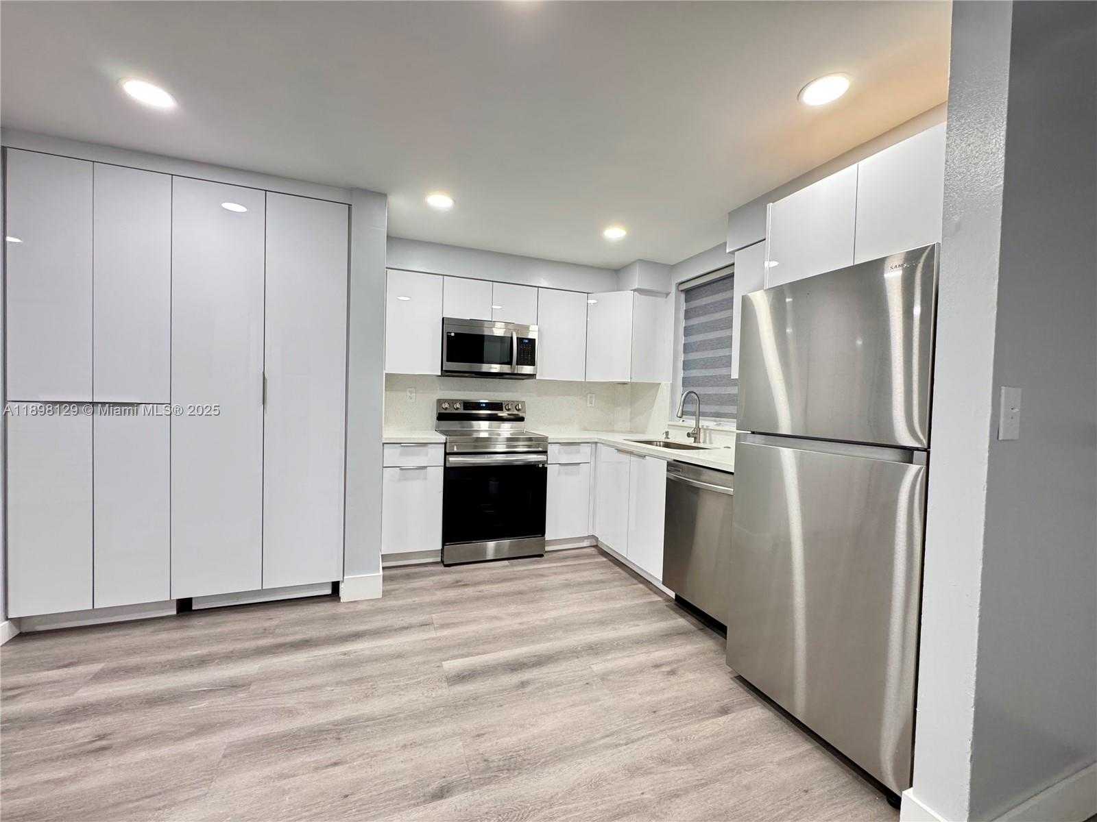 Small Image of 6175 NORTH WEST 186TH ST #109, Hialeah Number 7